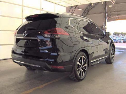 Used 2019 Nissan Rogue SL FWD image 2