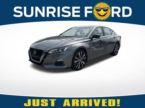 Used 2020 Nissan Altima 2.5 SR FWD image 1
