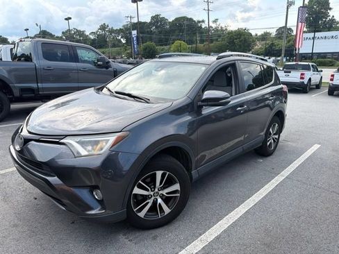 Used 2017 Toyota RAV4 XLE FWD image 7
