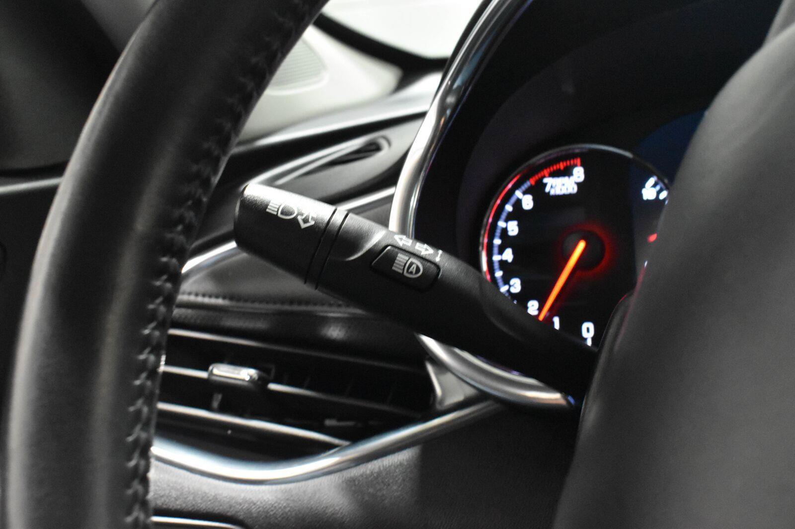 Used 2022 Chevrolet Malibu Premier FWD image 12