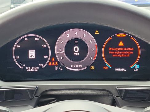 Certified 2025 Porsche Cayenne AWD/4WD image 33