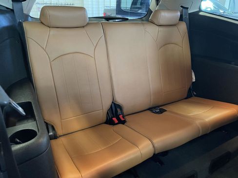 Used 2013 Chevrolet Traverse LTZ image 30