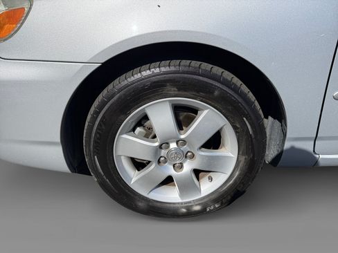 Used 2007 Toyota Corolla FWD image 9