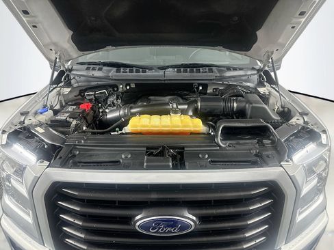 Used 2017 Ford F150 XLT w/ Equipment Group 302A Luxury AWD/4WD image 31