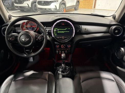 Used 2018 MINI Cooper 4-Door Hardtop image 29