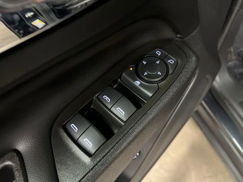 Certified 2023 Chevrolet Equinox LT AWD/4WD image 16