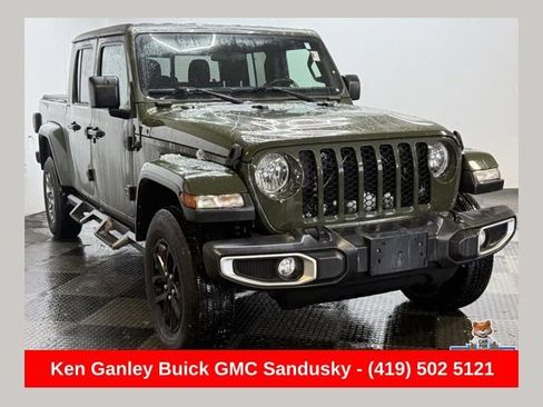 Used 2022 Jeep Gladiator Sport image 1