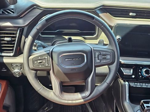 Used 2024 GMC Sierra 1500 Denali Ultimate AWD/4WD image 17