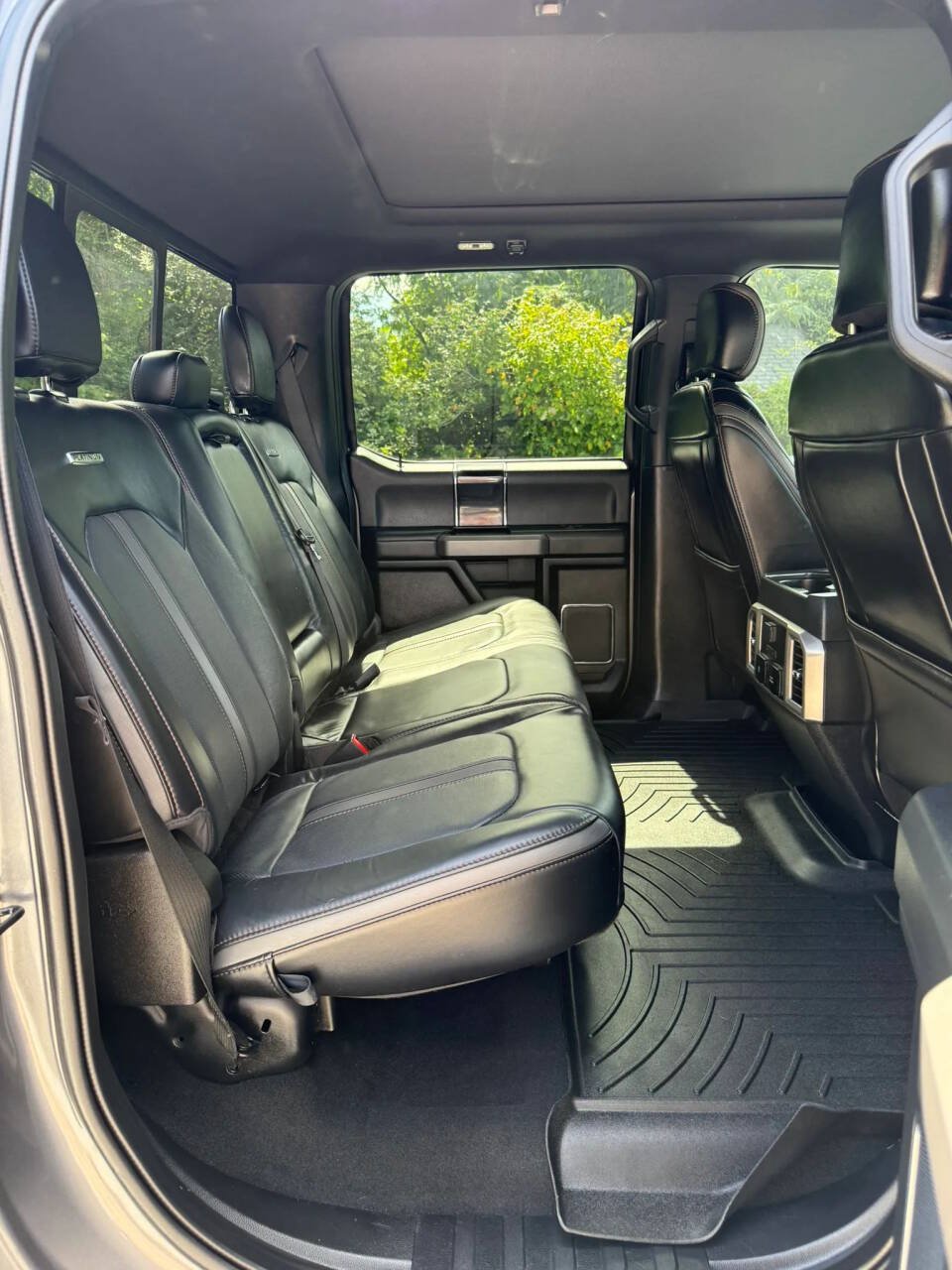 Used 2021 Ford F250 Platinum w/ FX4 Off-Road Package AWD/4WD image 10