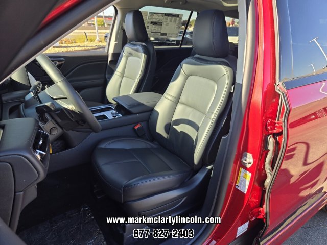 New 2026 Lincoln Aviator 2WD w/ Jet Appearance Package image 7