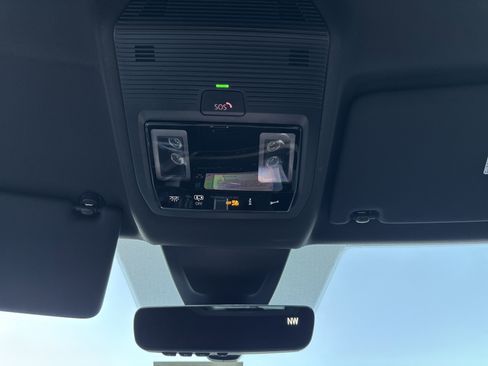 New 2026 Volkswagen Atlas Cross Sport SE image 23