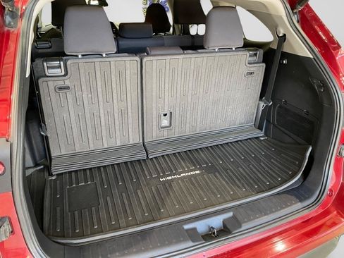 Used 2020 Toyota Highlander LE AWD/4WD image 20
