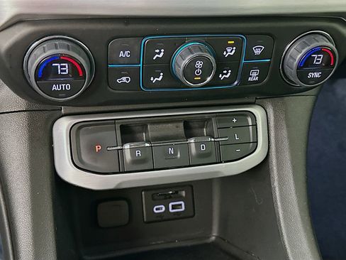 Used 2023 GMC Acadia SLE w/ Driver Convenience Package image 23