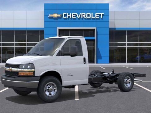 New 2025 Chevrolet Express 3500 w/ Power Convenience Package RWD image 24