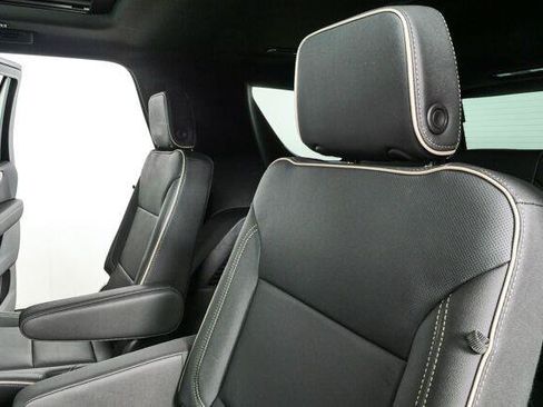 New 2026 GMC Yukon Elevation w/ Elevation Premium Package RWD image 32