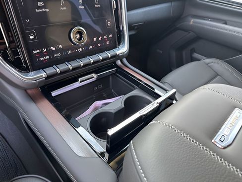 New 2026 GMC Yukon XL Denali RWD image 40
