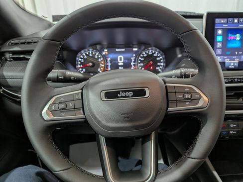 New 2026 Jeep Compass Latitude image 15