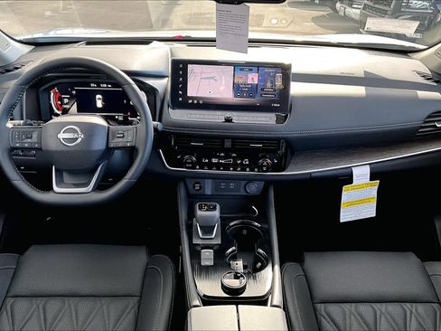 New 2026 Nissan Rogue Platinum w/ Platinum Premium Package image 5