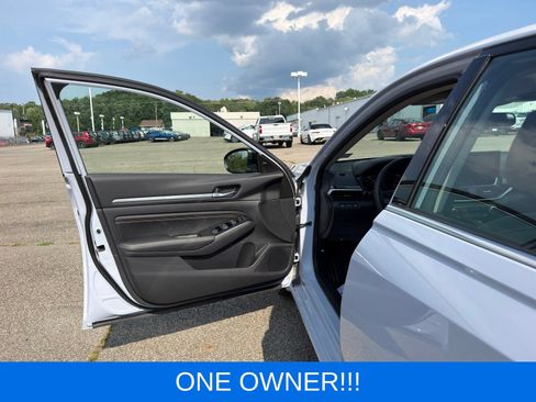 Used 2023 Nissan Altima 2.5 SR w/ SR Premium Package AWD/4WD image 14
