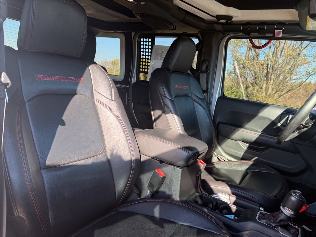 Used 2018 Jeep Wrangler Unlimited Rubicon w/ Dual Top Group AWD/4WD image 23
