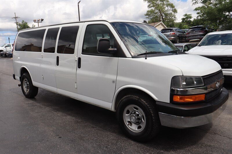 Used 2018 Chevrolet Express 3500 LT w/ LT Preferred Equipment Group RWD image 1