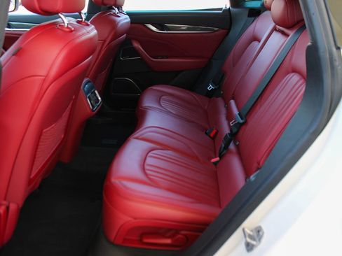 Used 2019 Maserati Levante S GranLusso AWD/4WD image 18