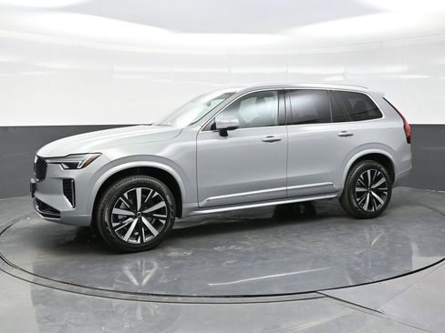 New 2026 Volvo XC90 B5 Core AWD/4WD image 3