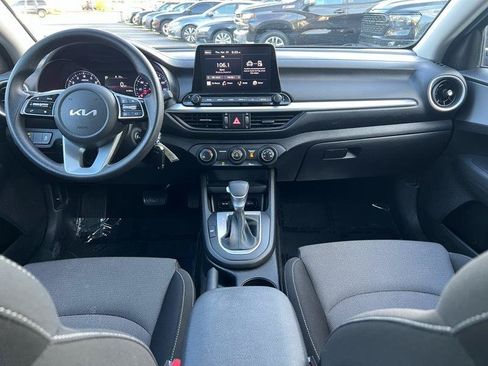 Used 2023 Kia Forte LXS w/ LXS Technology Package FWD image 9
