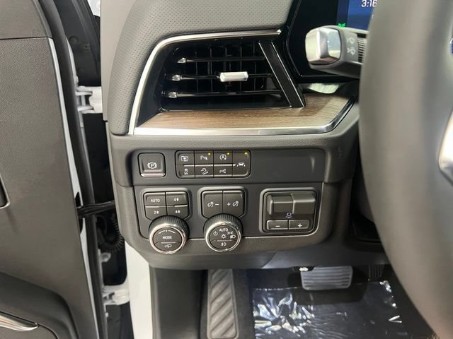 New 2026 Chevrolet Tahoe High Country AWD/4WD image 13