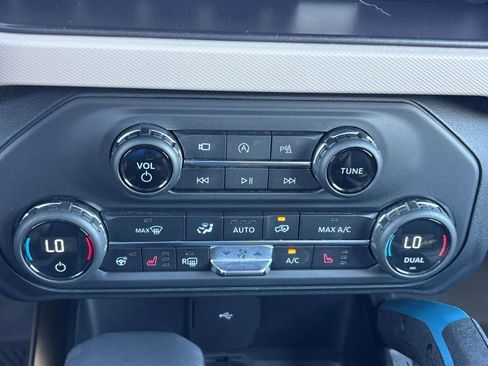 Used 2021 Ford Bronco Wildtrak image 25