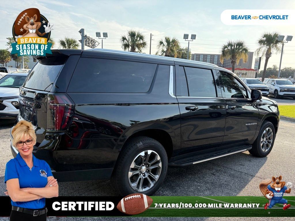 Used 2025 Chevrolet Suburban LS AWD/4WD image 7