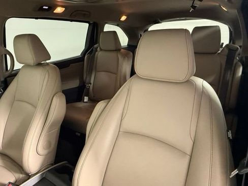 Used 2021 Honda Odyssey Touring image 31