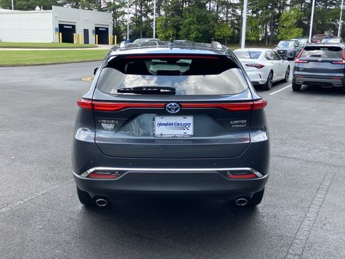Used 2021 Toyota Venza Limited AWD/4WD image 9