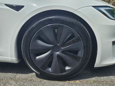 Used 2023 Tesla Model S AWD image 17