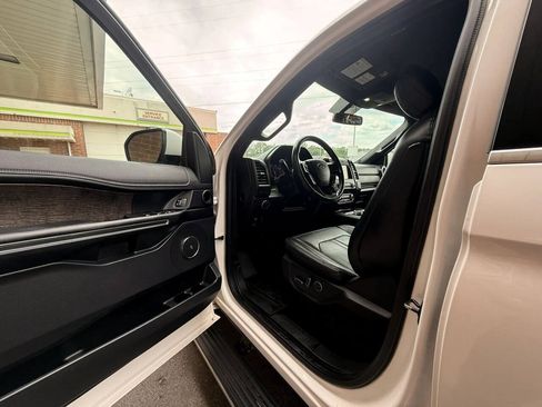 Used 2019 Ford Expedition Max Limited AWD/4WD image 29