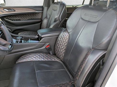 Used 2023 Jeep Grand Cherokee L Summit w/ Advanced Protech Group IV AWD/4WD image 24