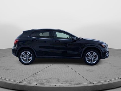 Used 2020 Mercedes-Benz GLA 250 4MATIC image 2