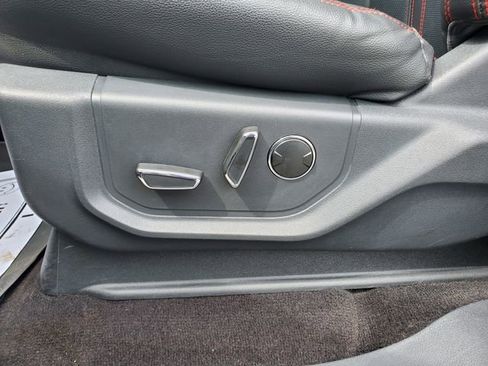 Used 2022 Ford Expedition Limited image 5