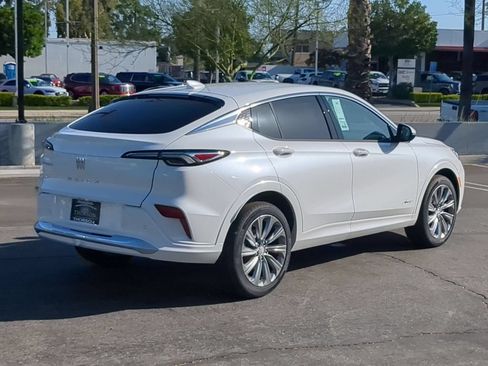 New 2026 Buick Envista Avenir FWD image 4