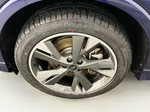 Used 2023 Audi Q4 e-tron Prestige w/ Black Optic Package image 11