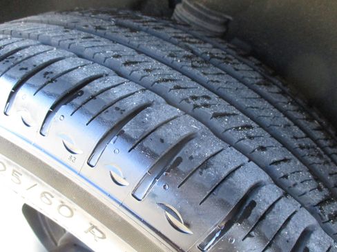 Used 2024 Chevrolet Equinox LT image 15