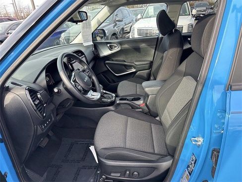 Used 2024 Kia Soul EX image 14
