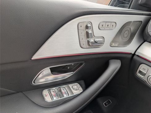 Used 2025 Mercedes-Benz GLS 450 4MATIC image 21