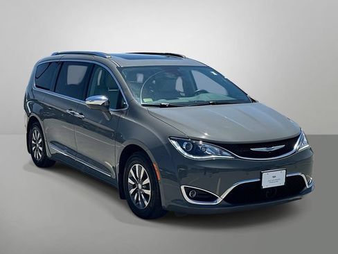 Used 2020 Chrysler Pacifica Limited w/ Advanced Safetytec Group FWD image 24