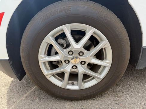 Used 2024 Chevrolet Equinox LT image 6