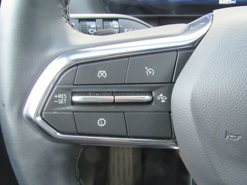 Used 2026 Chevrolet Equinox LT image 34