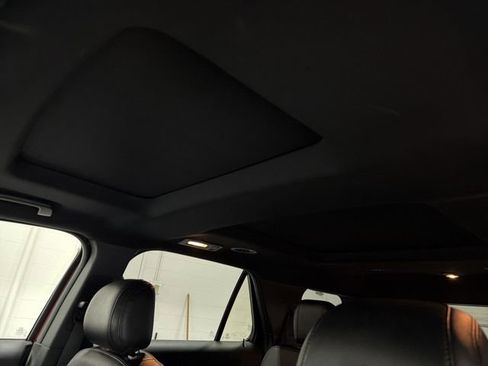 Used 2016 Ford Explorer XLT w/ Equipment Group 202A image 27