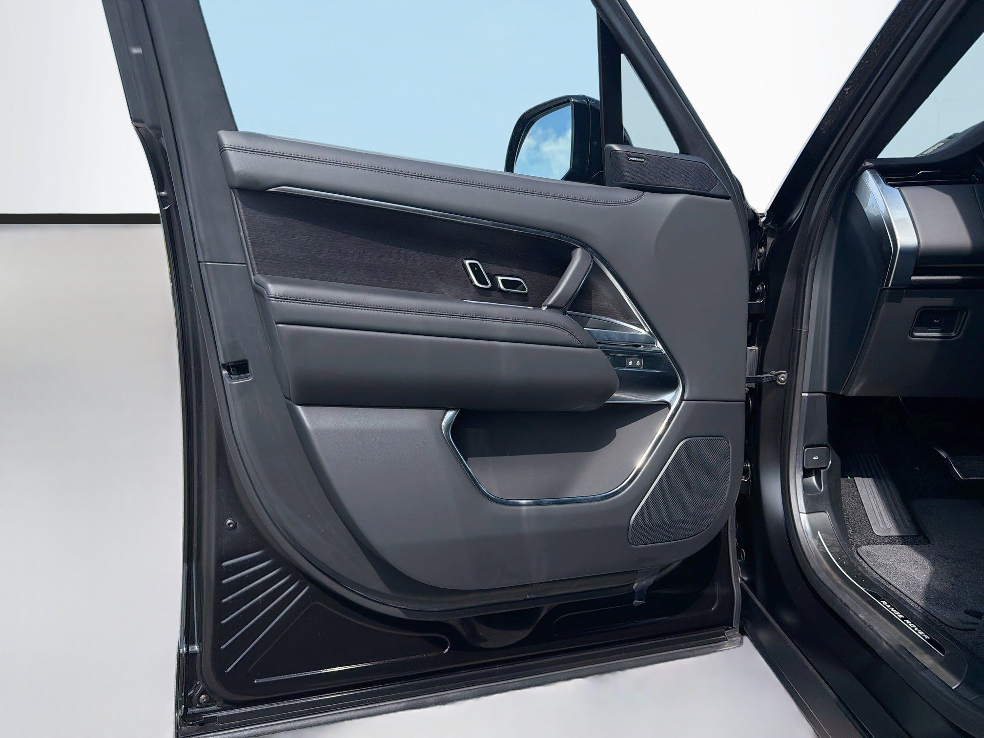 New 2026 Land Rover Range Rover SE AWD/4WD image 23