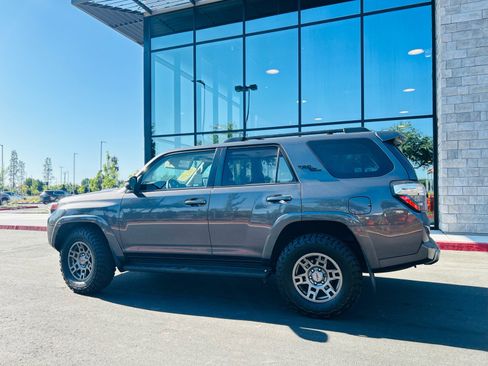 Used 2019 Toyota 4Runner TRD Off-Road Premium w/ Wilderness Package AWD/4WD image 3