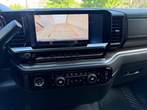 Used 2023 Chevrolet Silverado 1500 LT AWD/4WD image 55